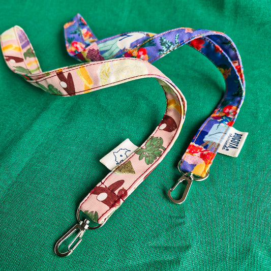 Dos Llaveros de tela / porta carnet