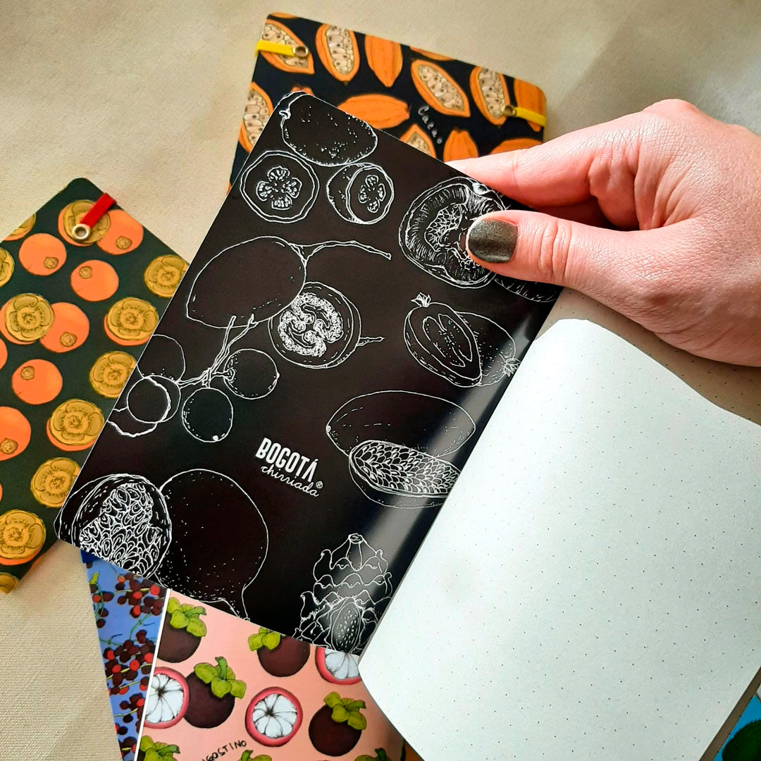 Detalles de las hojas de la libretas ilustradas