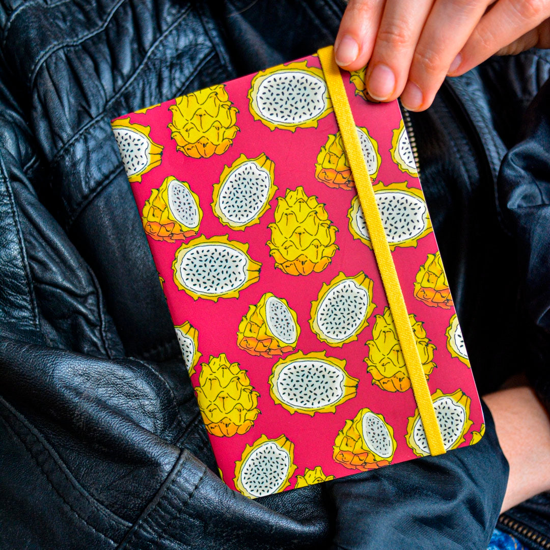 Libreta ilustrada con pitayas
